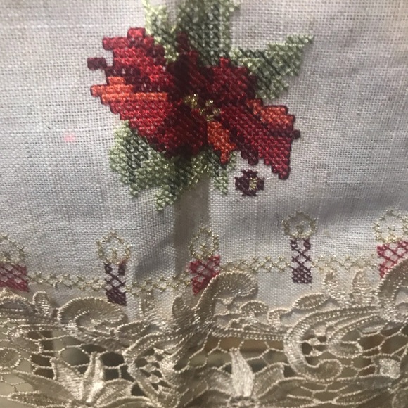 Floral Embroidered Tablecloth - Picture 7 of 10